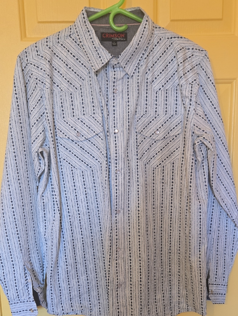 Crimson Coastal Men's Light Blue Patterned Button-Down Shirt
